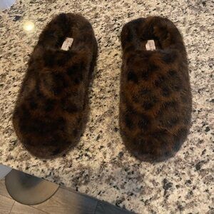Auden Furry Leopard Print Slippers❤️ NEW